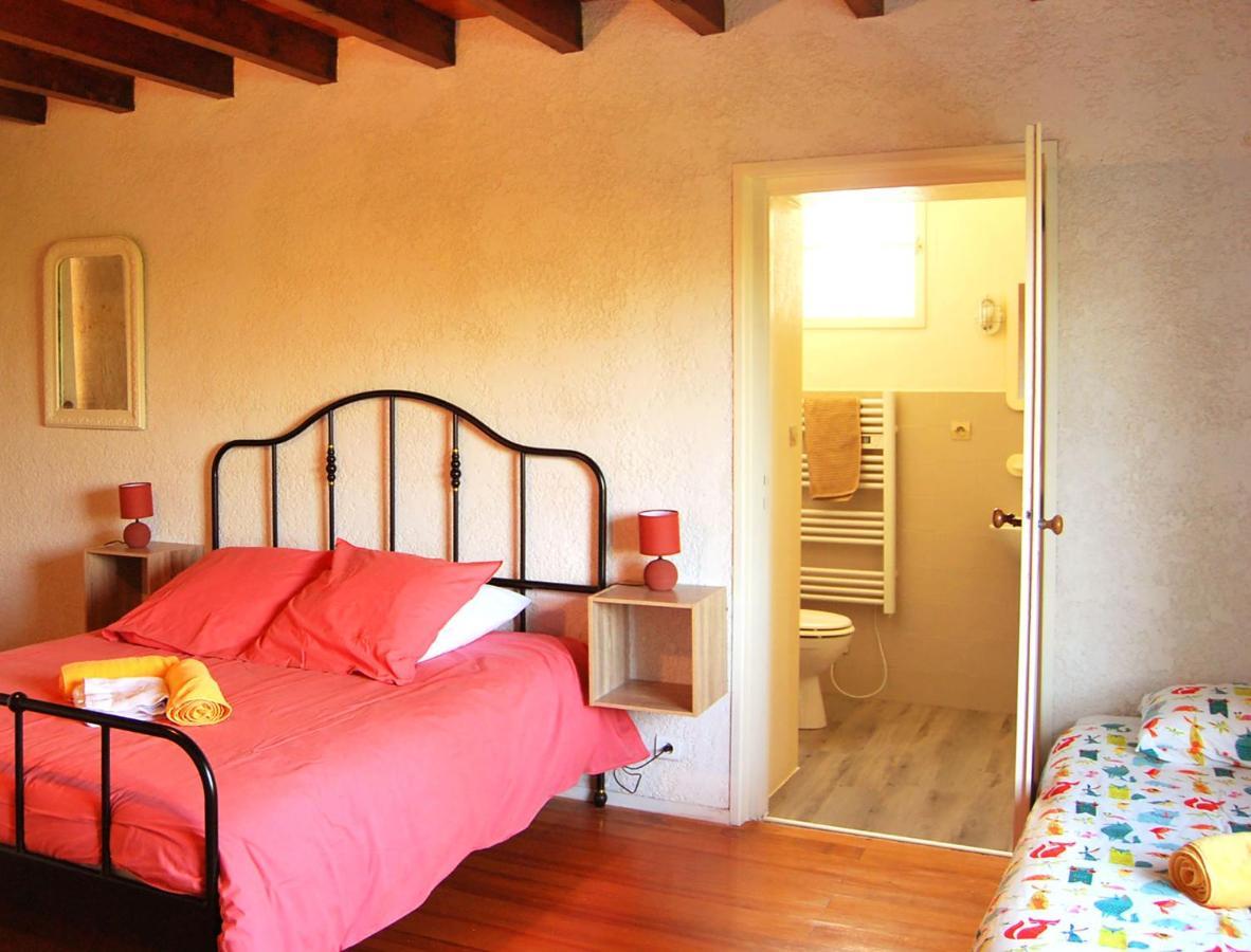 Logis De Chenac - Chambres Et Table D'Hotes Chenac Saint Seurin d'Uzet ภายนอก รูปภาพ